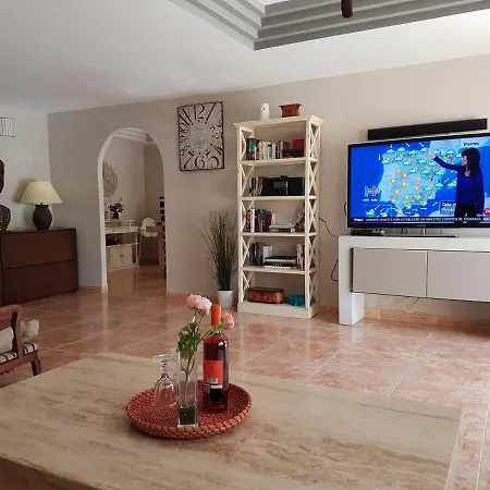 Vila Roque Conde 4 With Private Pool, Large Terrace, Sea-view, Wifi, Bbq, Dishwasher, Garage, Sat-tv