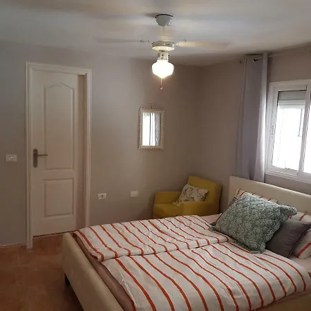Roque Conde 4 With Private Pool, Large Terrace, Sea-view, Wifi, Bbq, Dishwasher, Garage, Sat-tv Vila